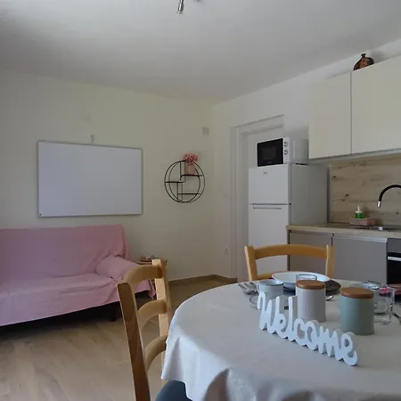 Josephine Apartament
